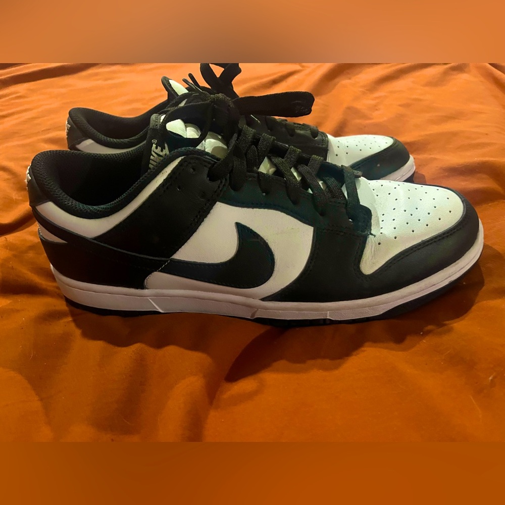 Women's Nike panda dunks